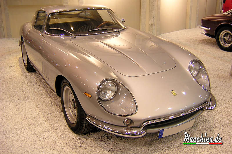 Ferrari 275 GTB/4 (Lange Nase, Alu), Foto: Macchina.de