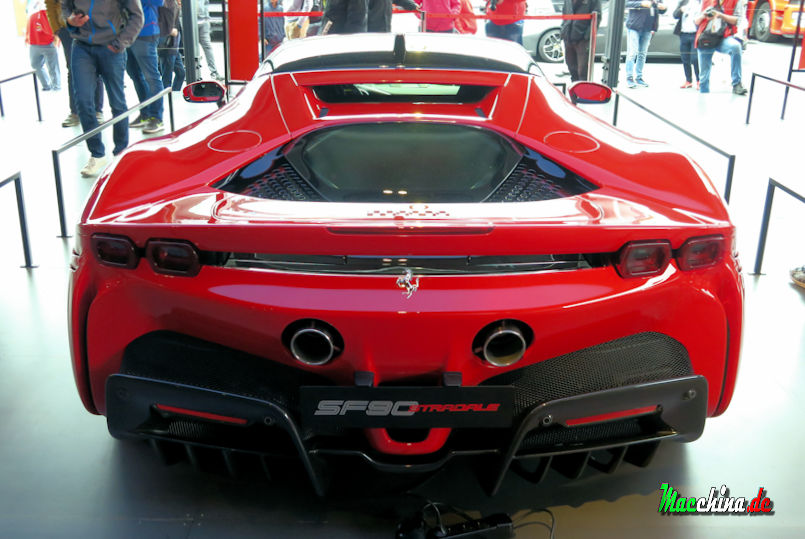 Ferrari SF90 Stradale, Foto: Macchina.de